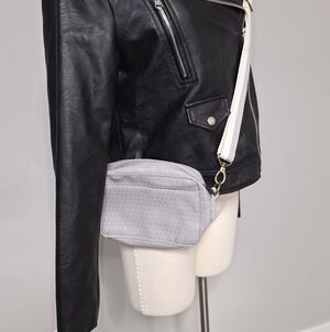 Thirty-One Boutique Crossbody Whisper Grey Basketweave/ Woven Purse Faux Leather